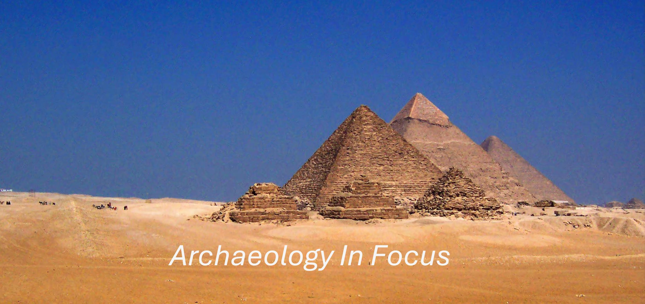 Arch in focus logo The Giza Plateau Egypt